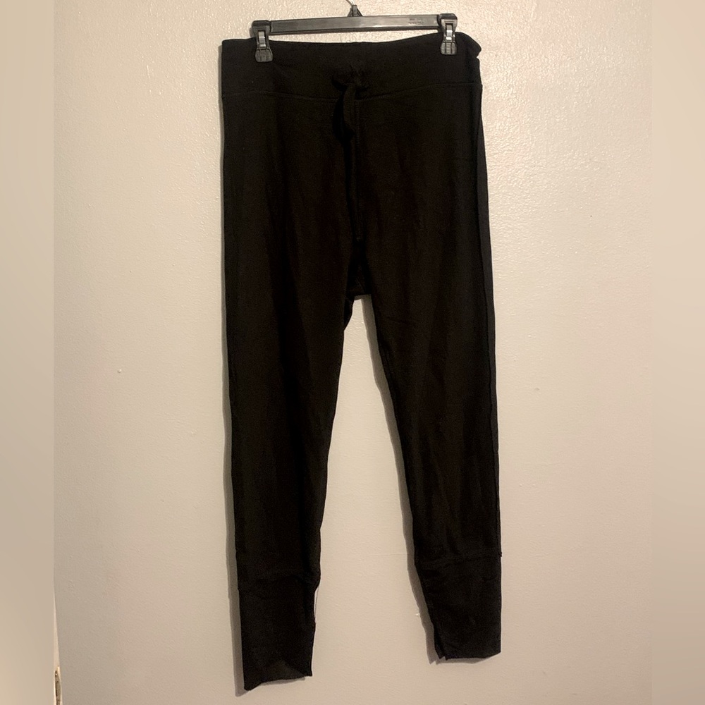 Women’s black sweatpants size large
